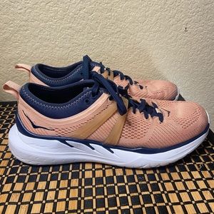 Hoka One One Tivra Peach/Navy Running Shoes 1099735 DPMIN Women's Size 7.5